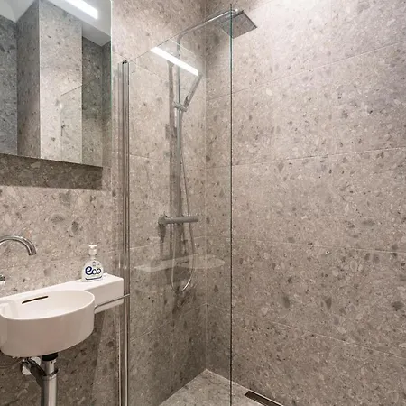 Prime Centre With Park View