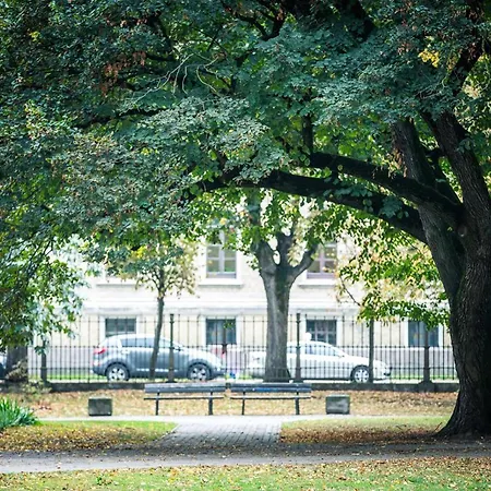 Prime Centre With Park View *