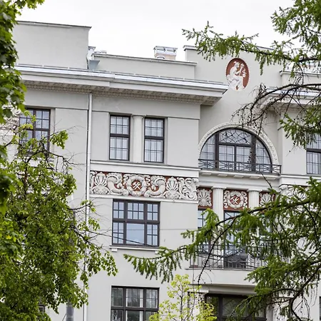 Centre - Vermanes Garden View Apartman *
