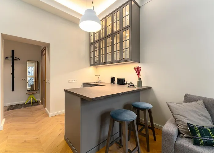 Centre - Vermanes Garden View